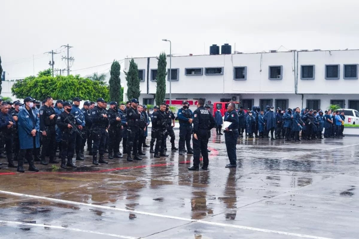 Incrementa Navarro salarios a Policías Estatales