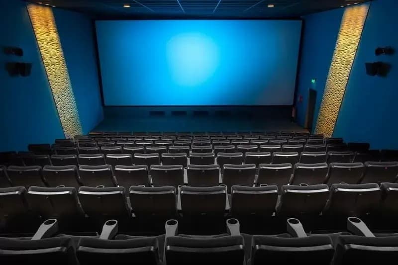 México prohíbe proyección de películas dobladas al español en cines
