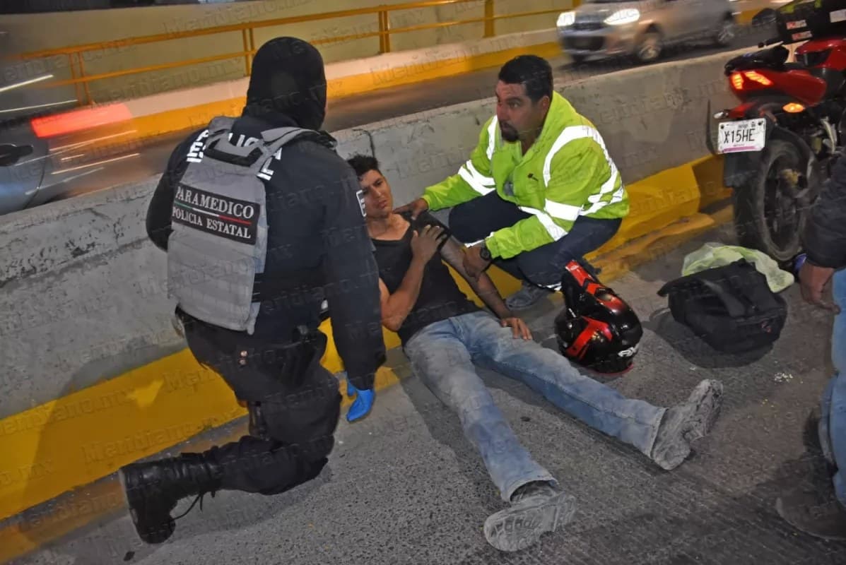 VIDEO: Arrollan a motociclista en el puente de la Cantera
