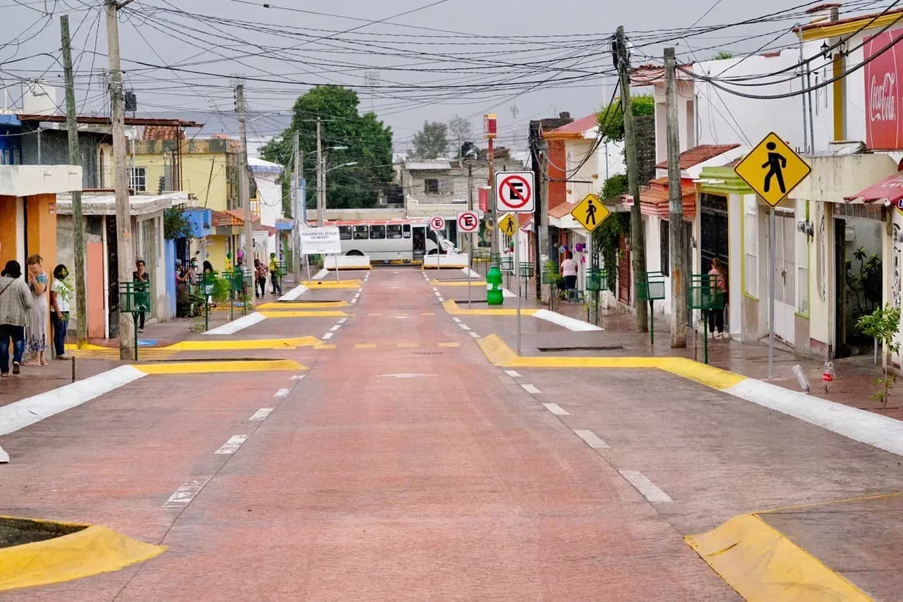 Gobernador entregó obra publica en Tepic