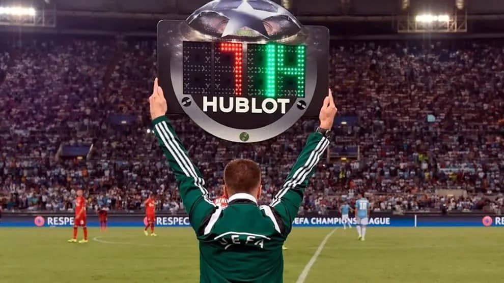 FIFA mantendrá los cinco cambios hasta agosto de 2021