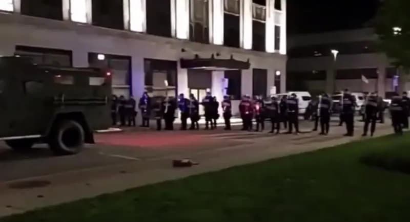 Protestas de Black Lives Matter en Wisconsin después de que la policía disparara a un hombre