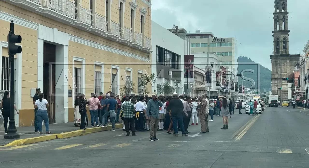 Fuerte sismo sacude Nayarit