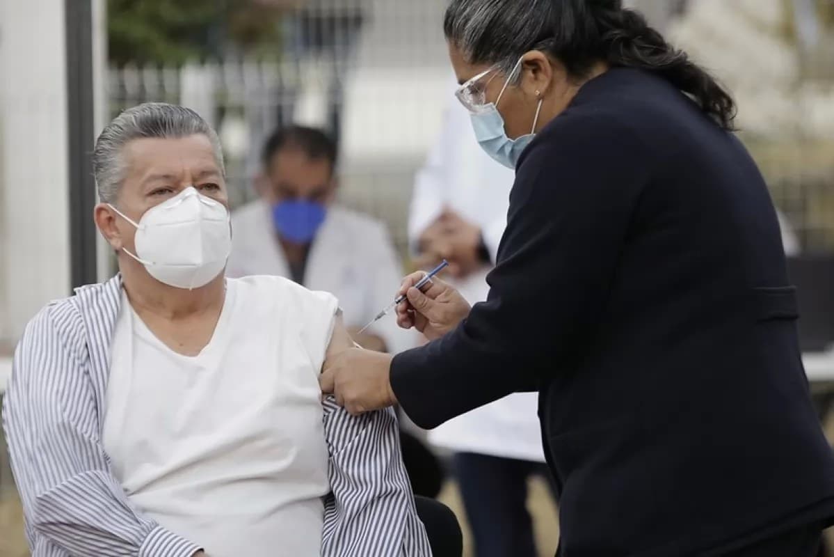 Analiza Jalisco implementar vacunación obligatoria