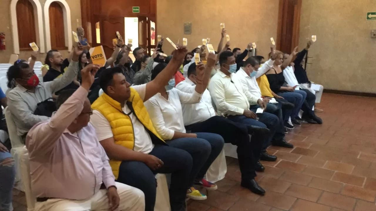 Perredistas cierran filas a favor de Luis Zamora