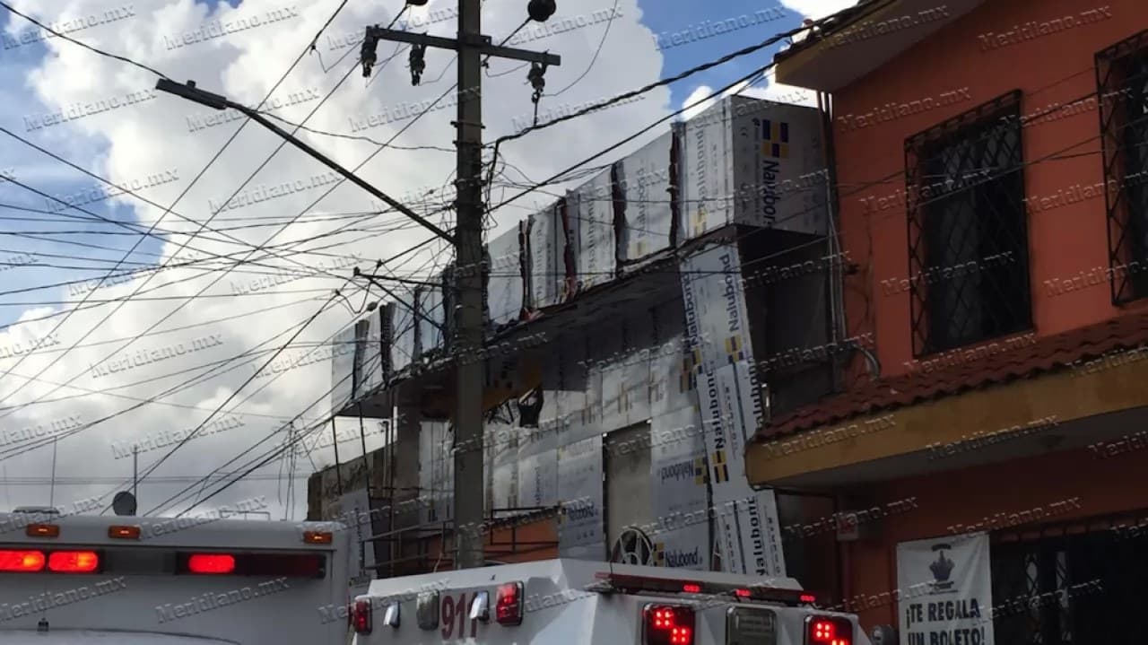 Muere electrocutado en mueblería de la Magisterial