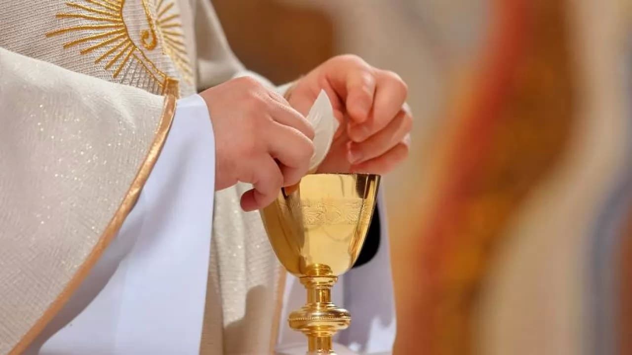 ¿Apoyas el aborto? La iglesia podría excomulgarte
