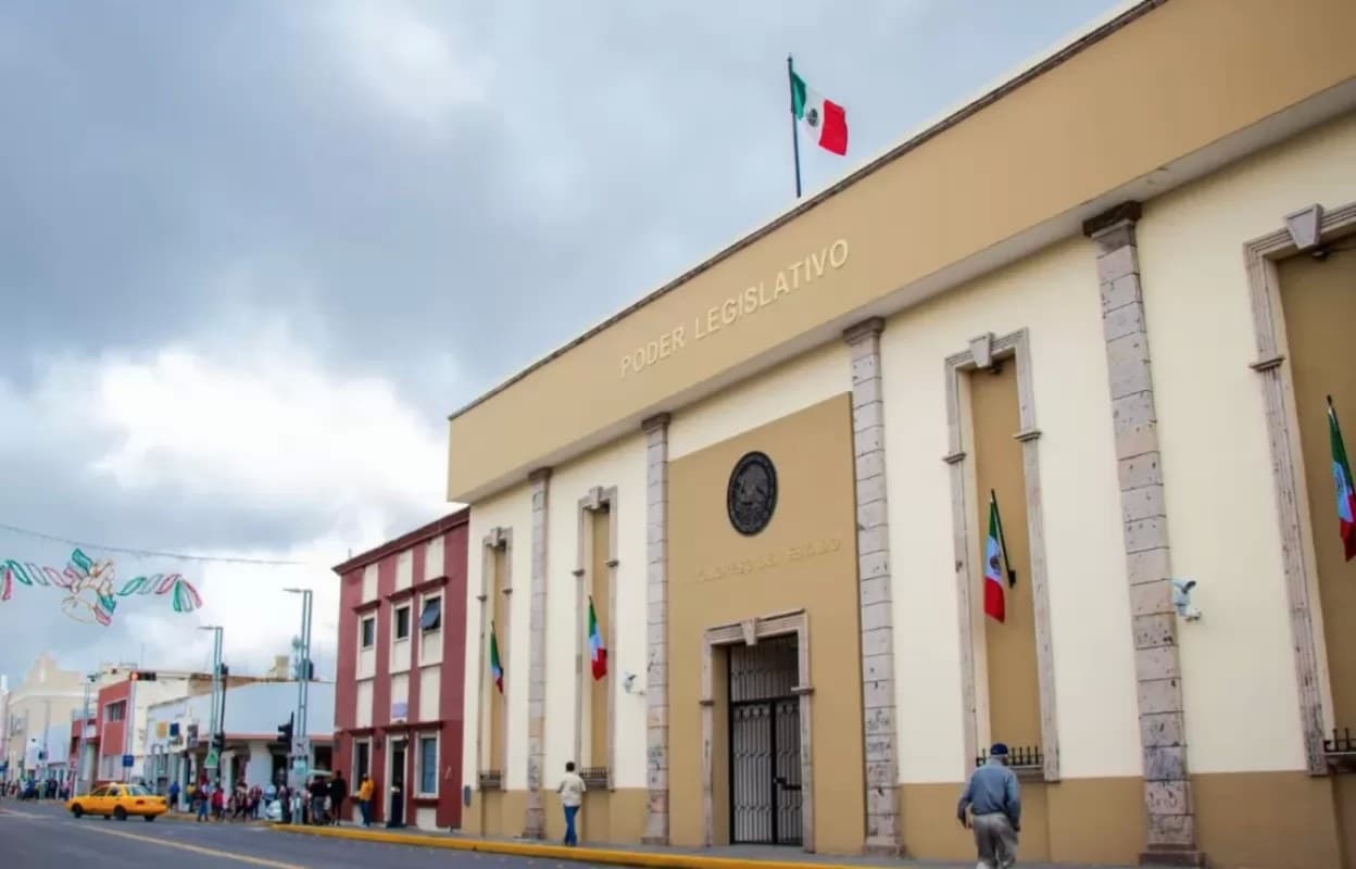 Riojas, Navarro, Urenda, Kelly y Estrada abren pasarela