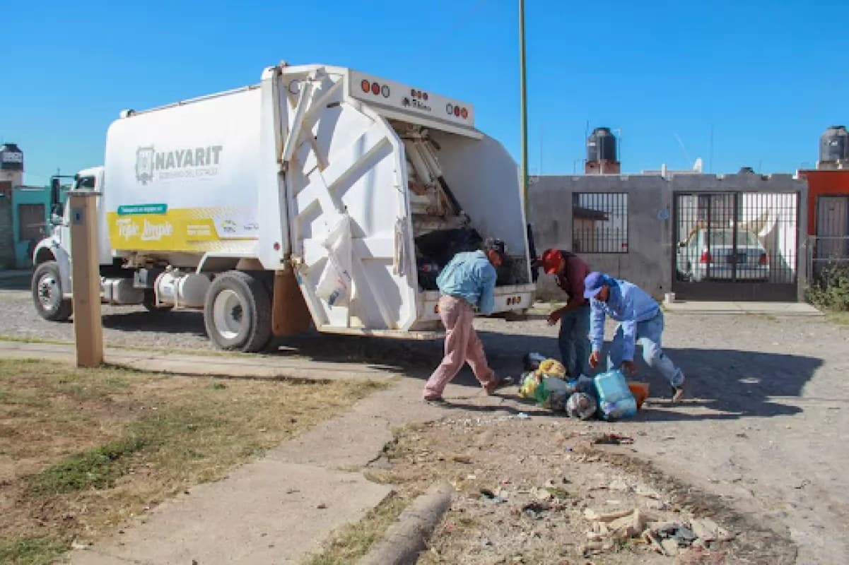 Tres trabajadores de Aseo Público han fallecido por COVID en Tepic