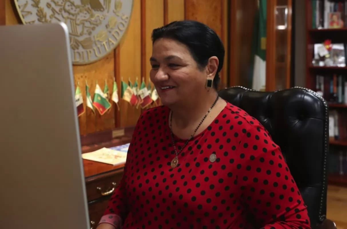 Debe una mujer presidir el Banco de México: Dulce Sauri