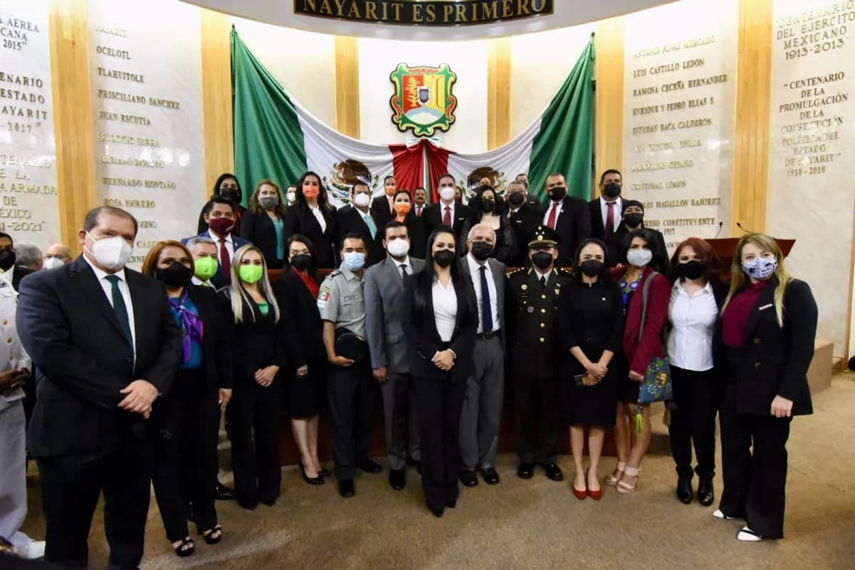 Antonio Echevarría García y Miguel Ángel Navarro testigos de honor de la histórica XXXIII legislatura