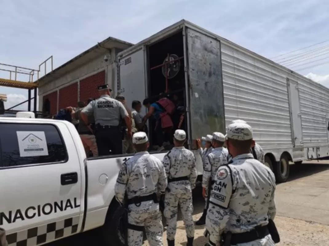 Rescatan a casi 100 migrantes en Chiapas; 63 son menores de edad