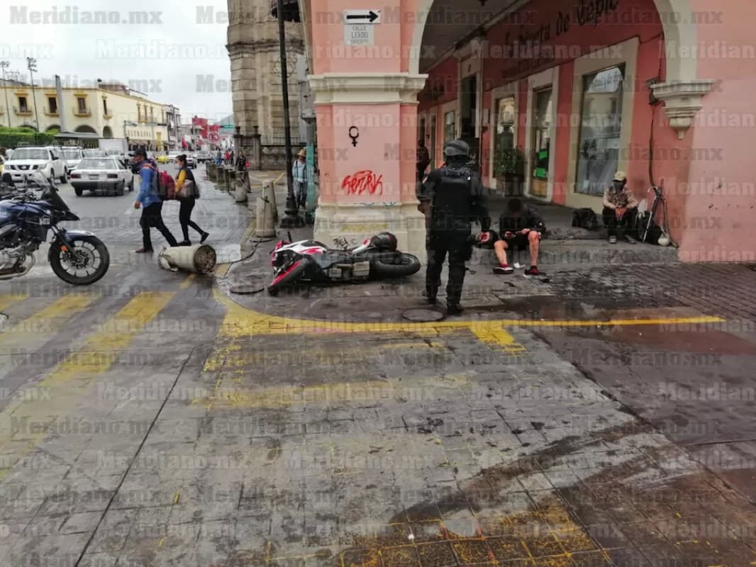 Motociclista herido tras chocar con camión Ruta R15-1