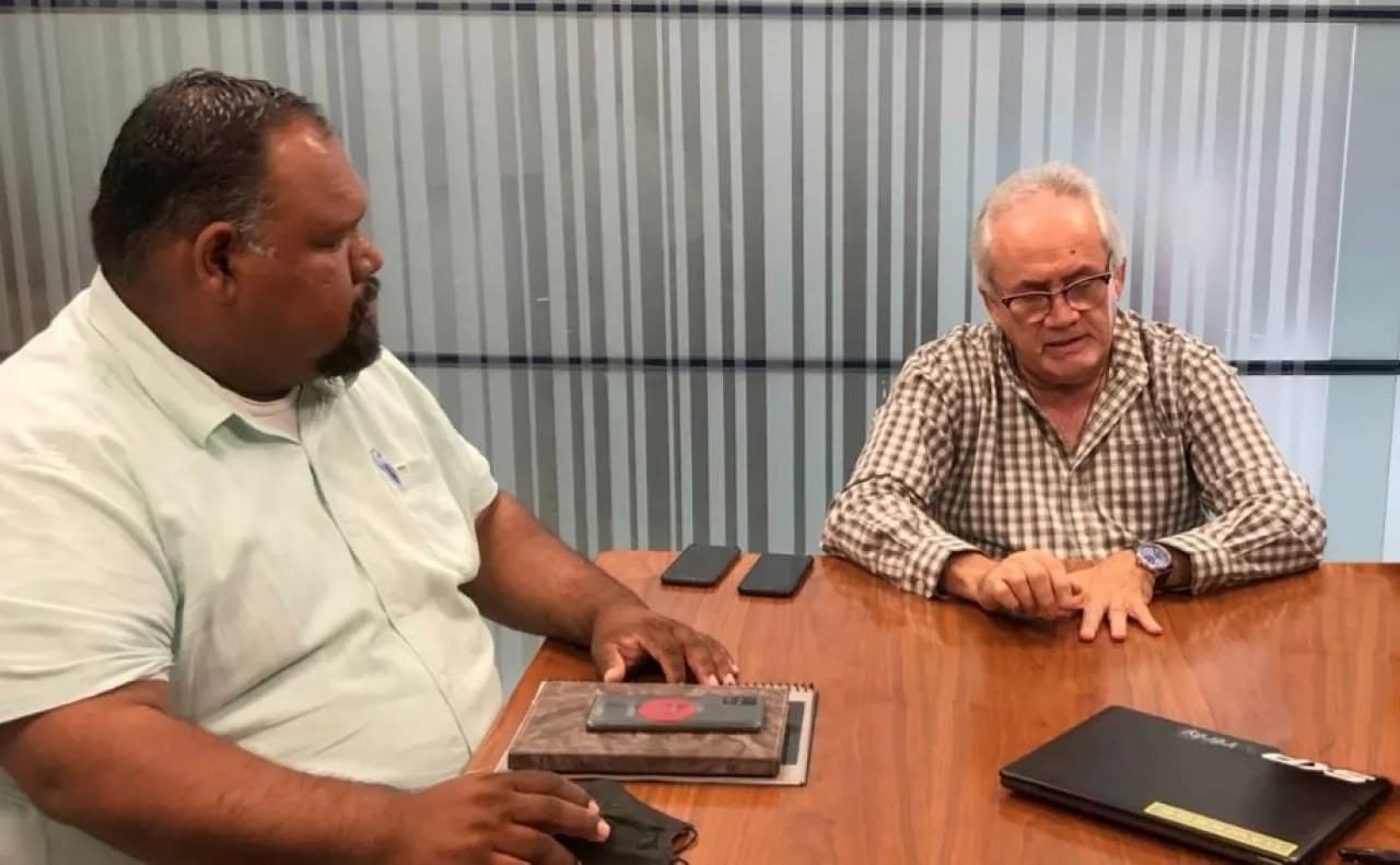 Dialoga Juan Echeagaray con la comunidad empresarial