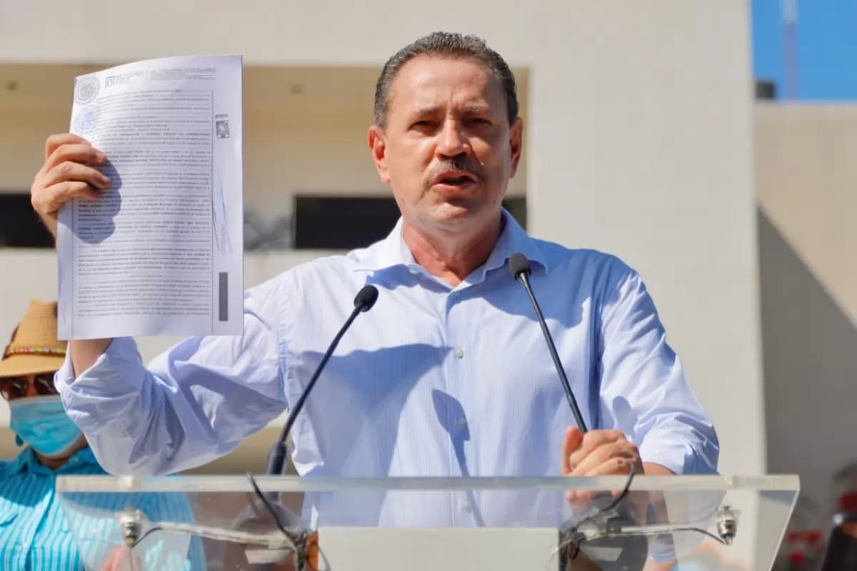 Finiquita Cuevas problema de la \"Presidencia de Cartón\"