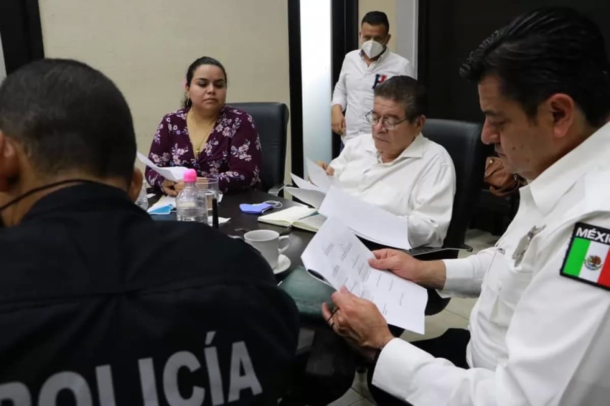 Cumplirá Castellón compromiso con policías jubilados