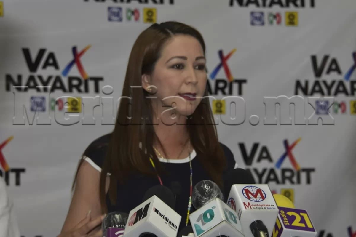 Gloria Núñez acepta derrota y reconoce triunfo de Navarro