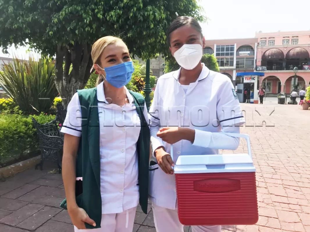 Demuestren el amor a sus hijos, aplicándoles las vacunas: IMSS