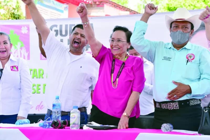 Nadie se debe enriquecer con dinero que no les corresponde: Águeda