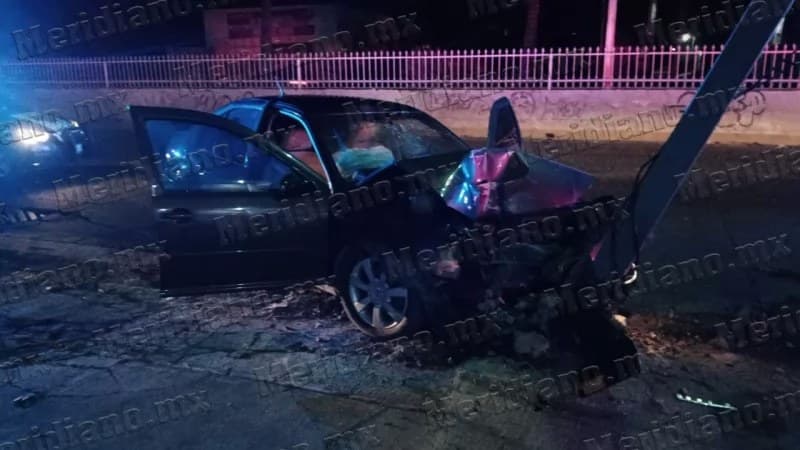 Se registra fuerte accidente en la avenida Insurgentes de Tepic
