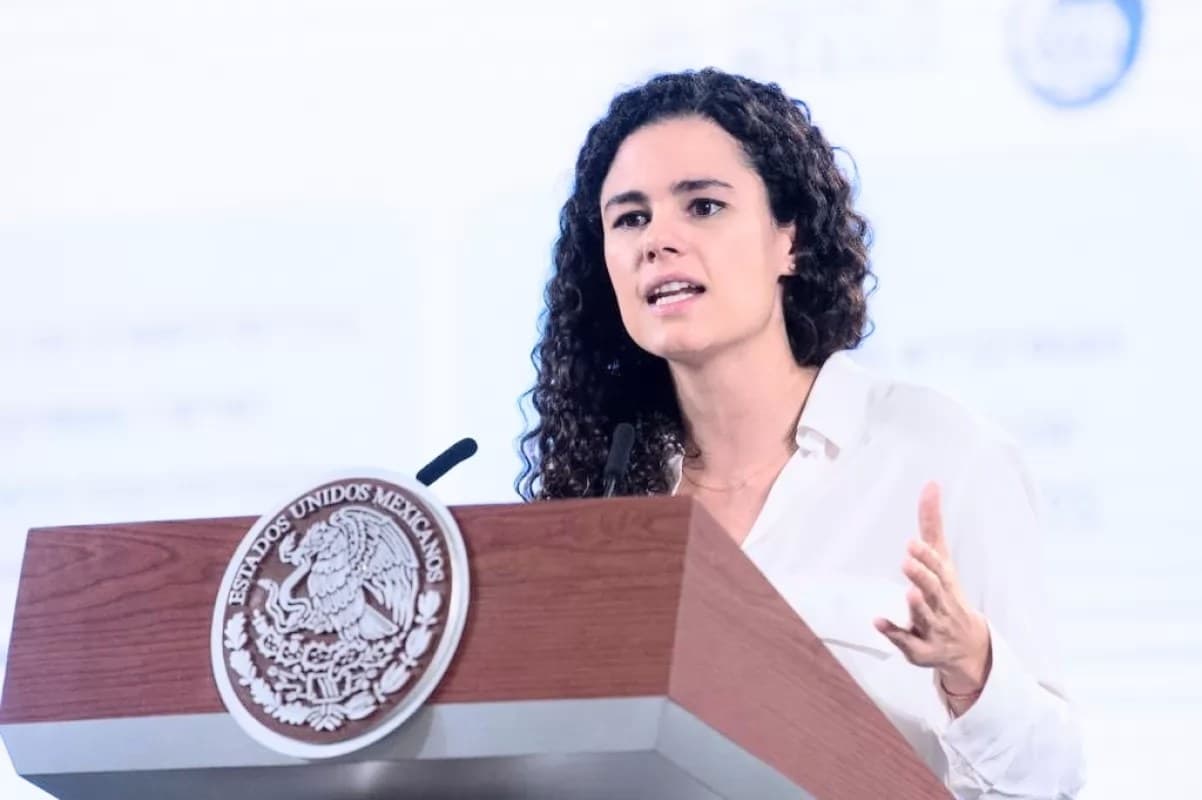 Regular las plataformas digitales, en manos de Luisa María Alcalde