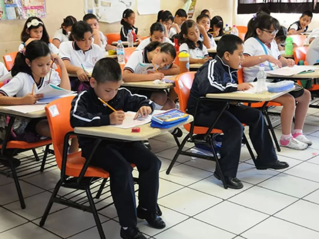 Cuotas escolares siguen siendo voluntarias