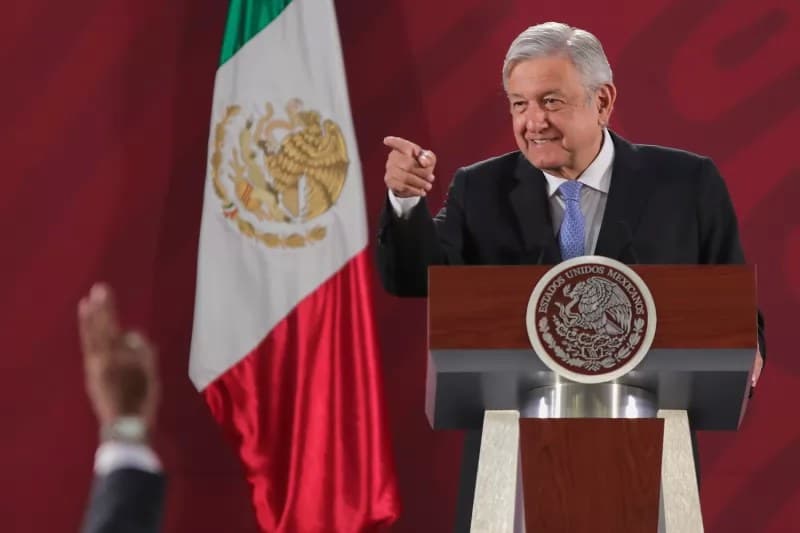 Aprueba Senado ley para que ningún funcionario gane más que AMLO