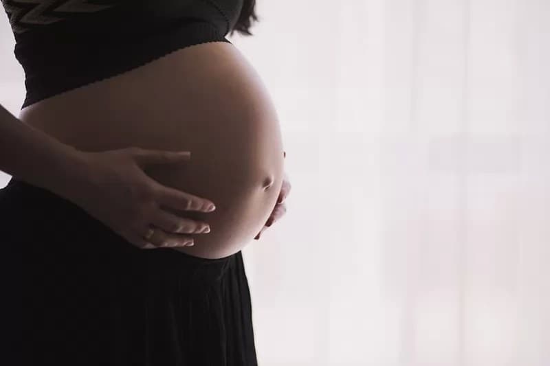 Inicia en vacunación contra Covid-19 a mujeres embarazadas en CDMX