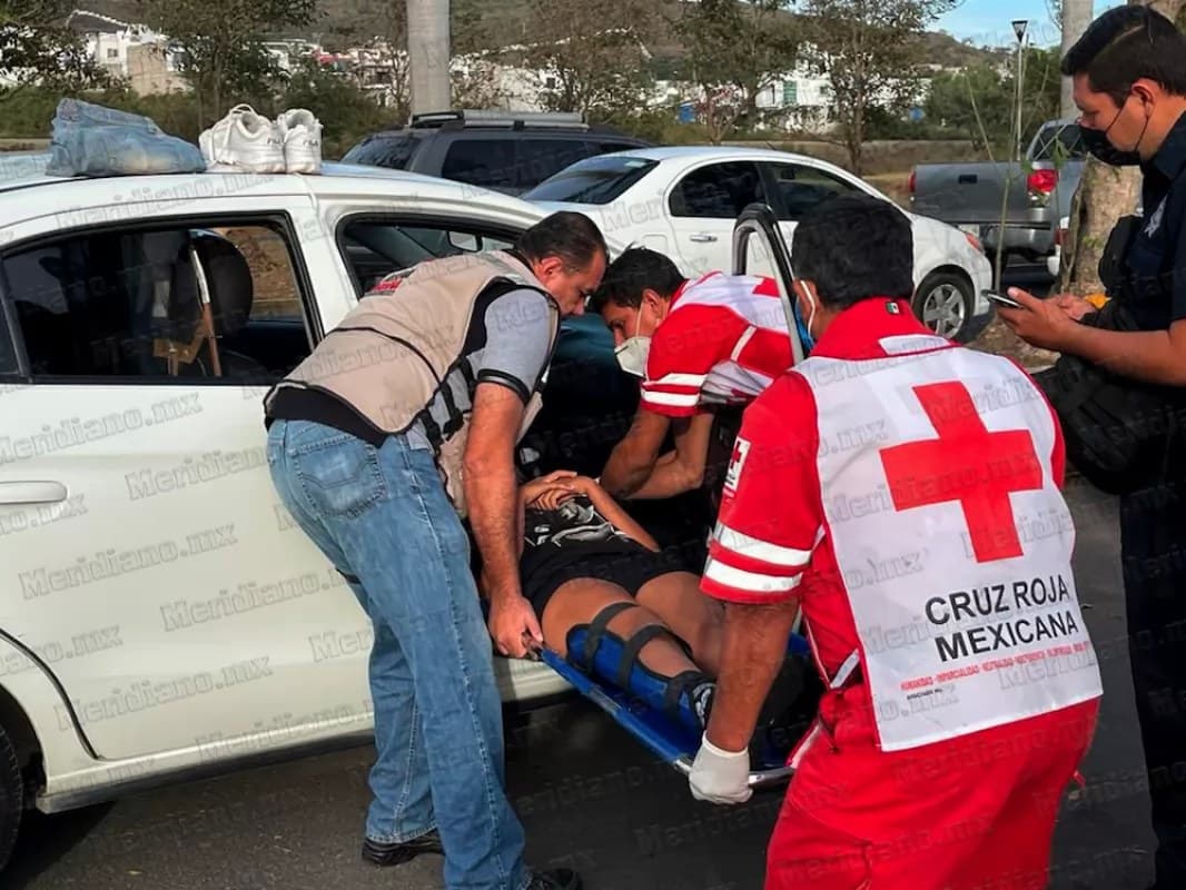 (VIDEO) ¡No llegaron a la vacuna!: Carambolazo en la Colosio