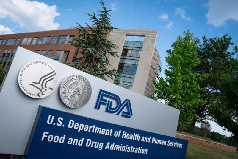 FDA autoriza vacuna de Pfizer contra covid-19 para uso de emergencia