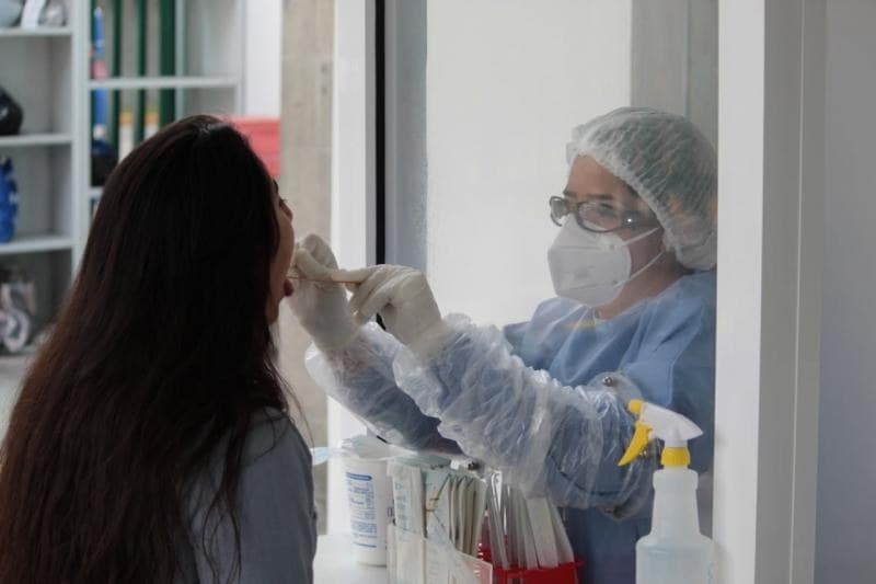 OMS: Nuevas variantes de COVID-19 no ocasionaron aumento de casos