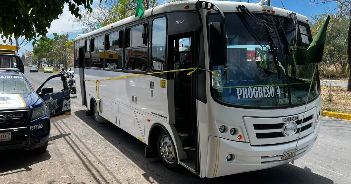 Muere pasajero por infarto en camión urbano de Tepic