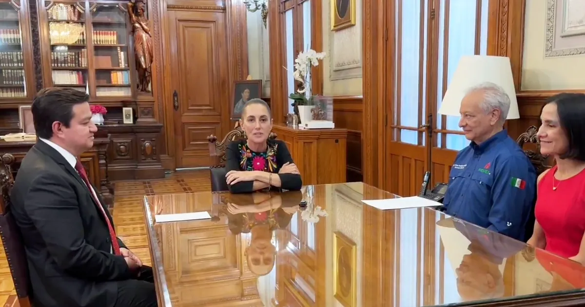 Sheinbaum remueve al director de Pemex tras derrame en el Golfo de México