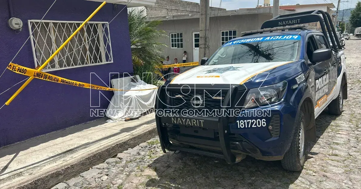 Muere hombre de 73 años al desvanecerse en banqueta de Tepic; llegó pidiendo auxilio