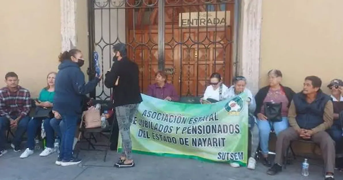 SUTSEM pide recortar el Congreso de Nayarit a la mitad para proteger empleos