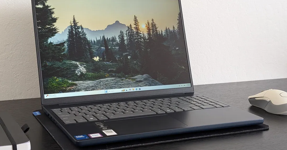 Lenovo IdeaPad Slim 3 con Ryzen 7 y pantalla táctil: ¿la laptop ideal para regreso a clases en 2026?