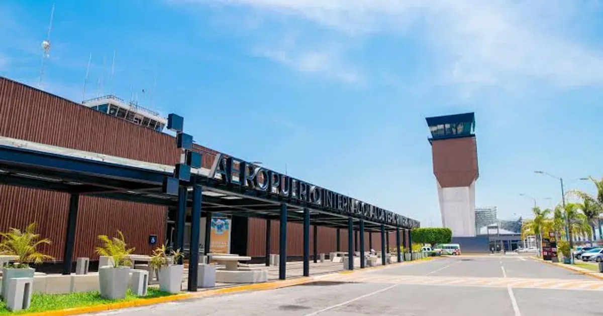 El aeropuerto de Nayarit, en el centro de un debate político y cultural