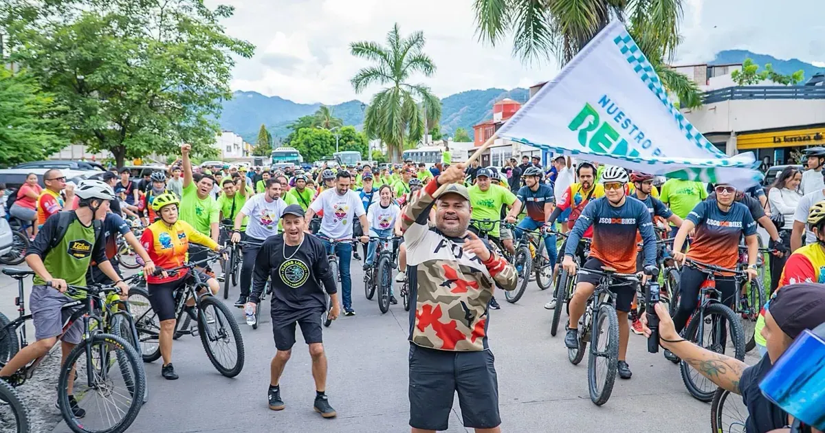 Ciclistas de Vallarta denuncian abandono de ciclovías por cinco años