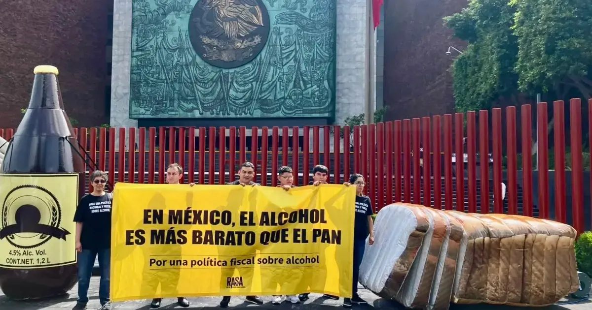 Sociedad civil presiona al Congreso por alza fiscal al alcohol en 2027
