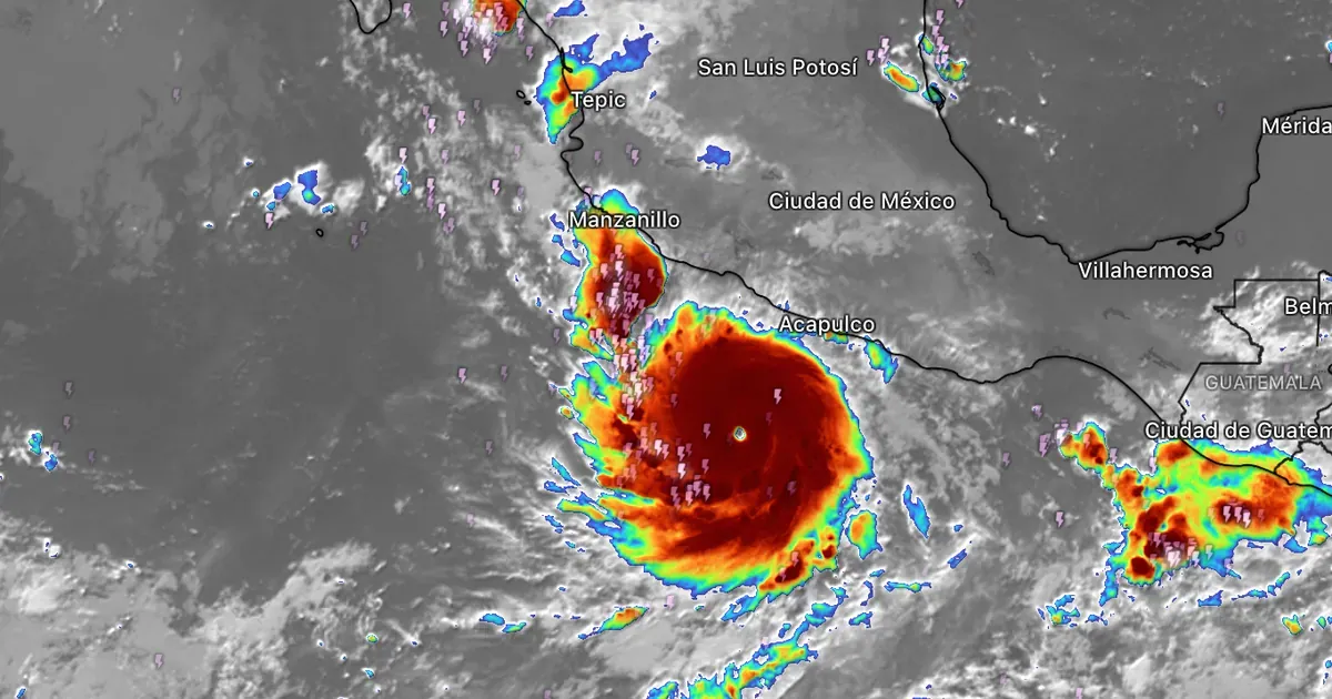 Huracán Polo escala a categoría 4 y mantiene en vigilancia a Nayarit