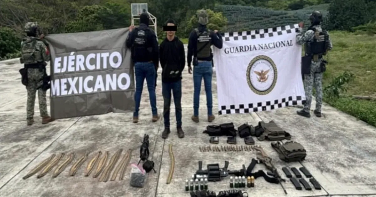 Aseguran armamento y detienen a un hombre en Platanitos, Santa María del Oro