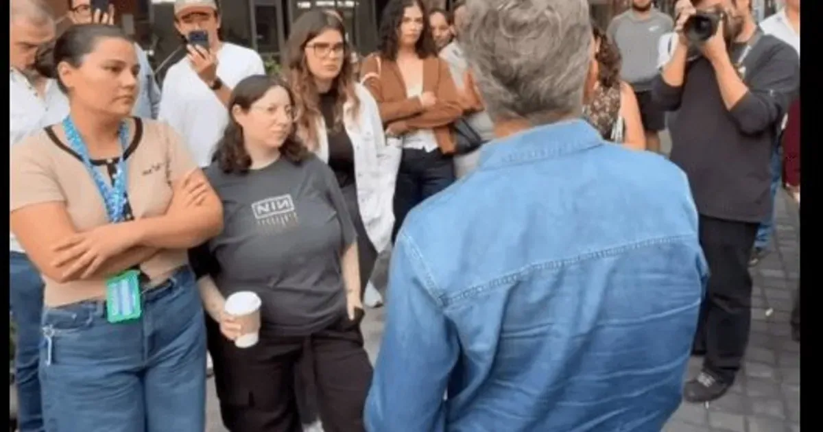 Alumnos del ITESO confrontan a Lemus por agua, seguridad y tarifas