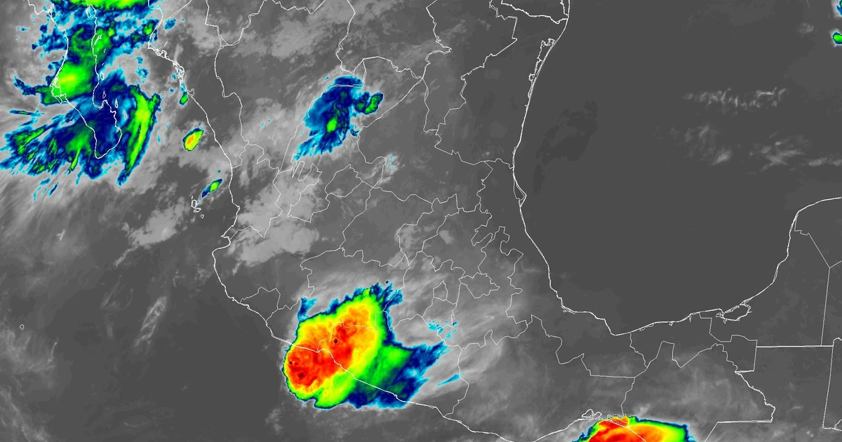 Clima en México hoy domingo 2 de agosto de 2026: tormentas eléctricas, granizo en Tepic y calor extremo en Culiacán
