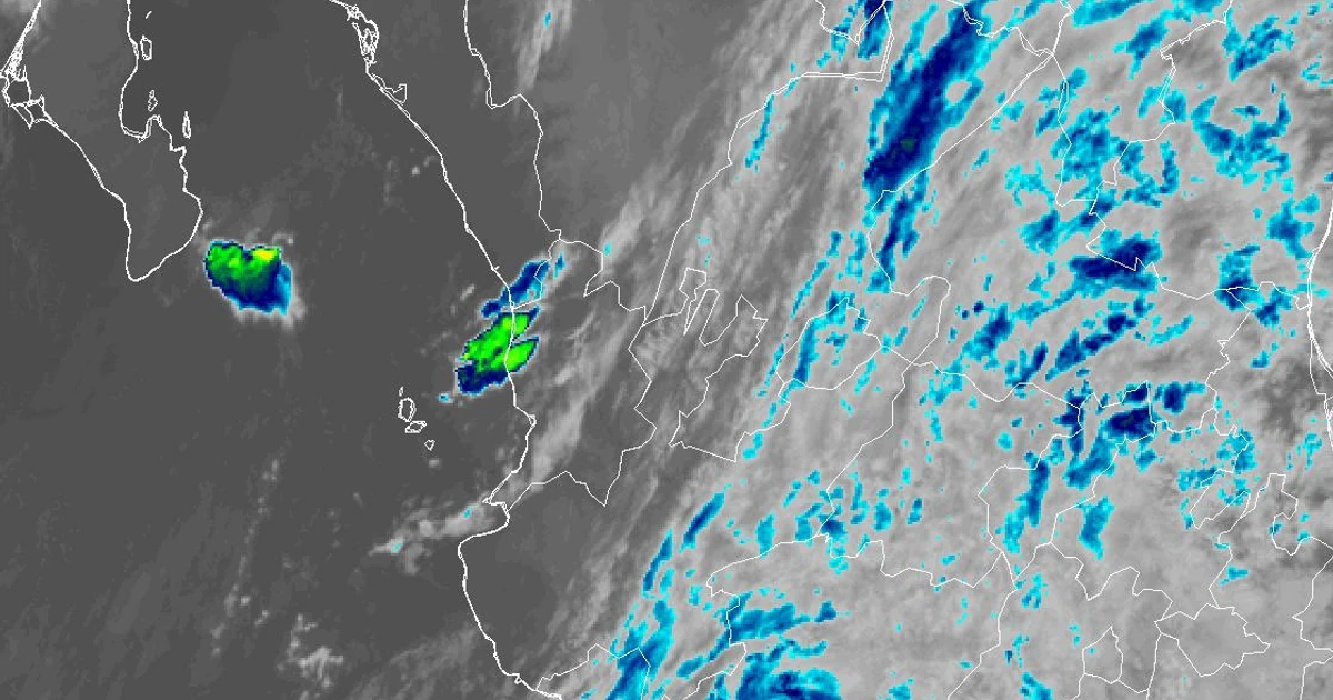 Tormentas eléctricas en Nayarit y lluvia intensa en Michoacán