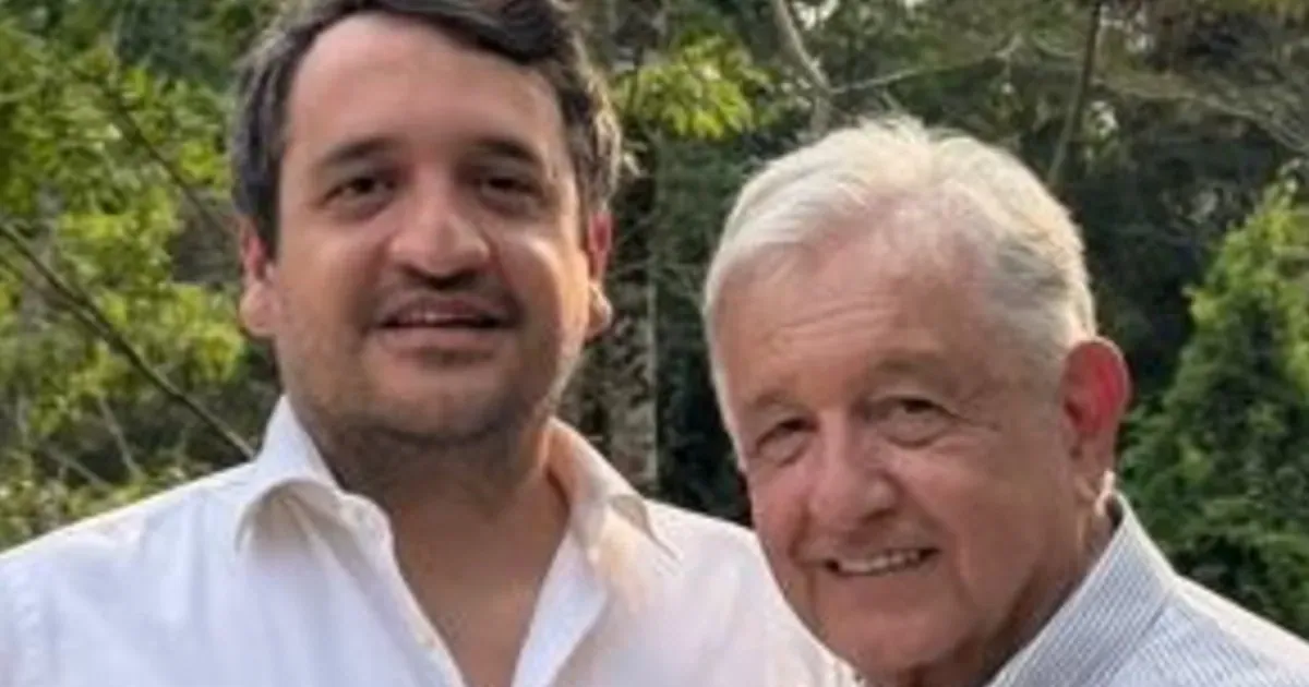 López Beltrán se registra rumbo a una diputación por Tabasco