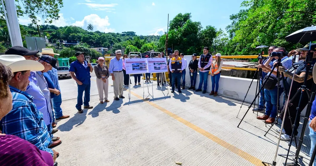 Navarro supervisa puentes reconstruidos en Jalcocotán