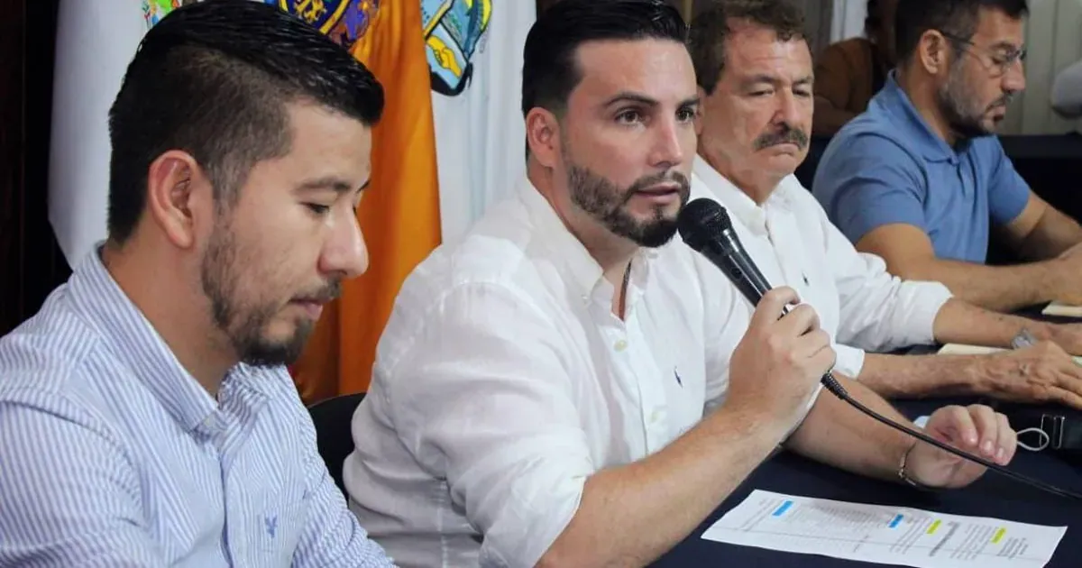 Vallarta debe unos 400 millones a proveedores, acusa regidor