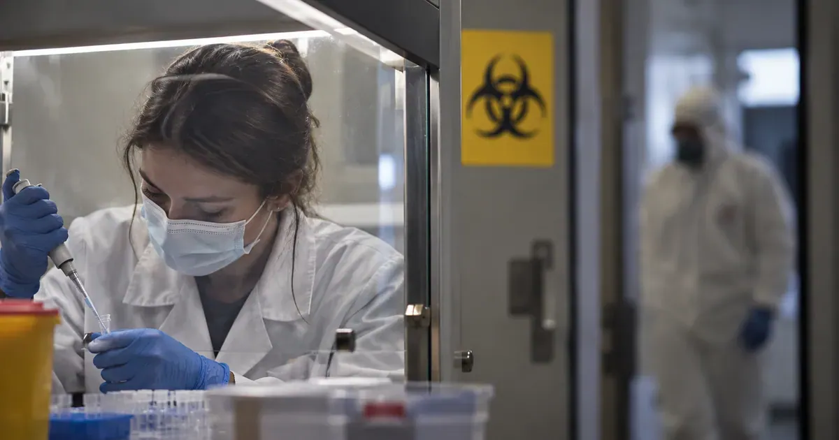 Muerte de joven en laboratorio en Rusia desata alerta por peste