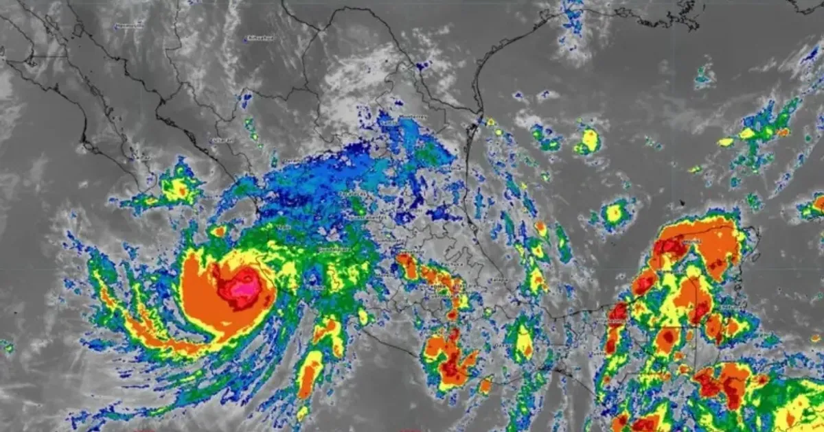 Simón sigue en categoría 2 frente a Islas Marías hasta el martes