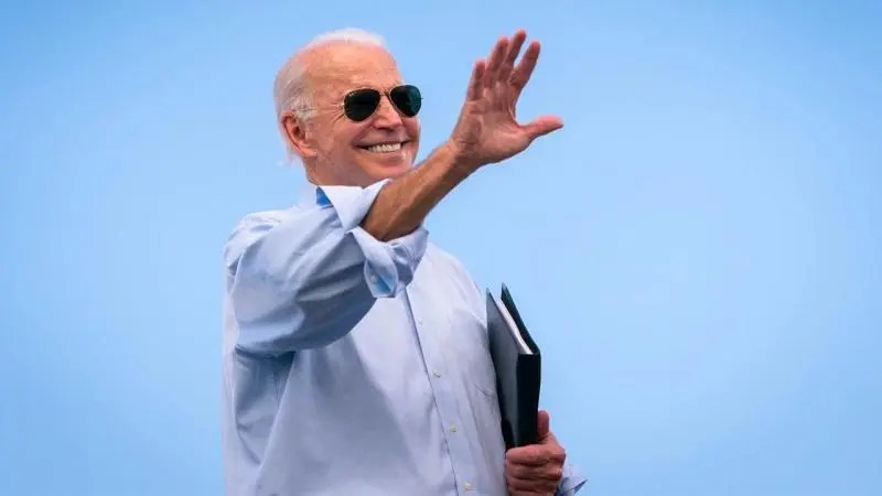 Biden cierra la puerta; \"no vengas ahora\", dice a migrantes